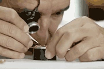 百达翡丽换原装电池